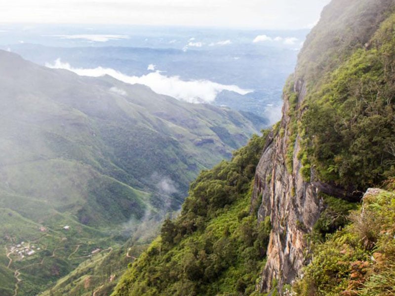 Horton-Plains-National-Park.jpg